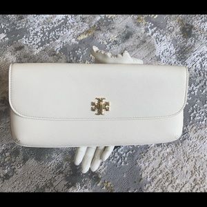 Clutch by tory brutch